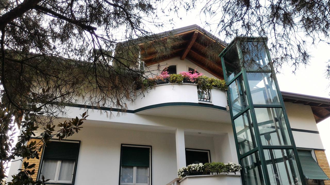 B&B Le Magnolie Галларате Екстер'єр фото